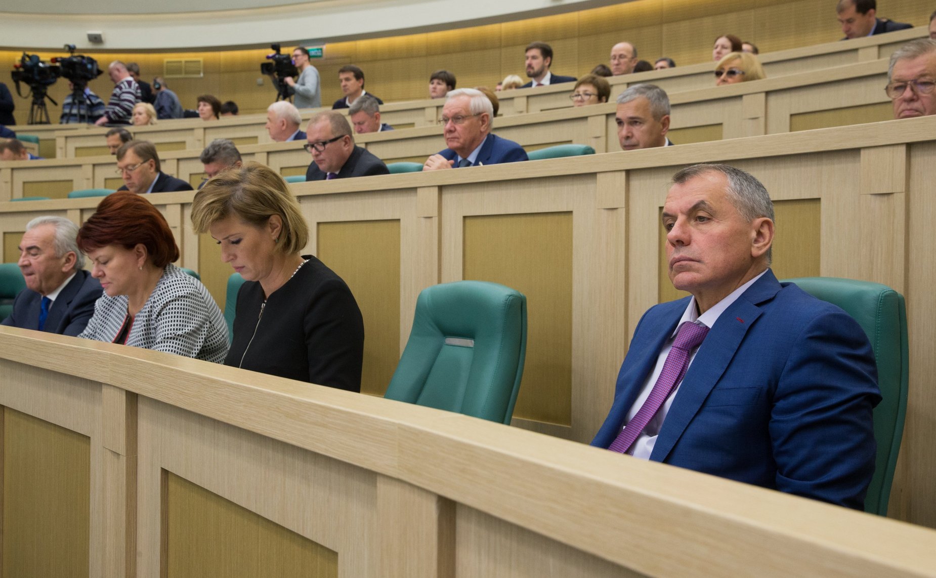 Парламентские слушания в Совете Федерации на тему «О параметрах проекта федерального бюджета на 2018 год и на плановый период 2019 и 2020 годов»