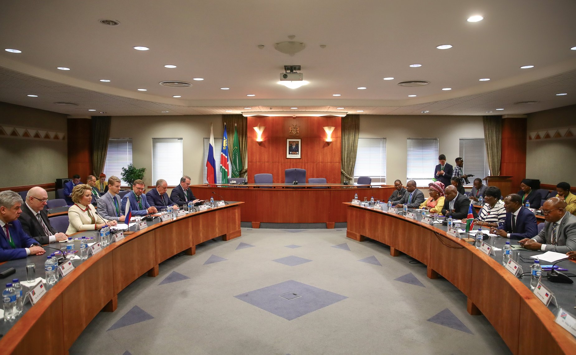 Встреча В. Матвиенко с Председателем Национального Совета Республики Намибии Бернардом Сонгой Сибалатани