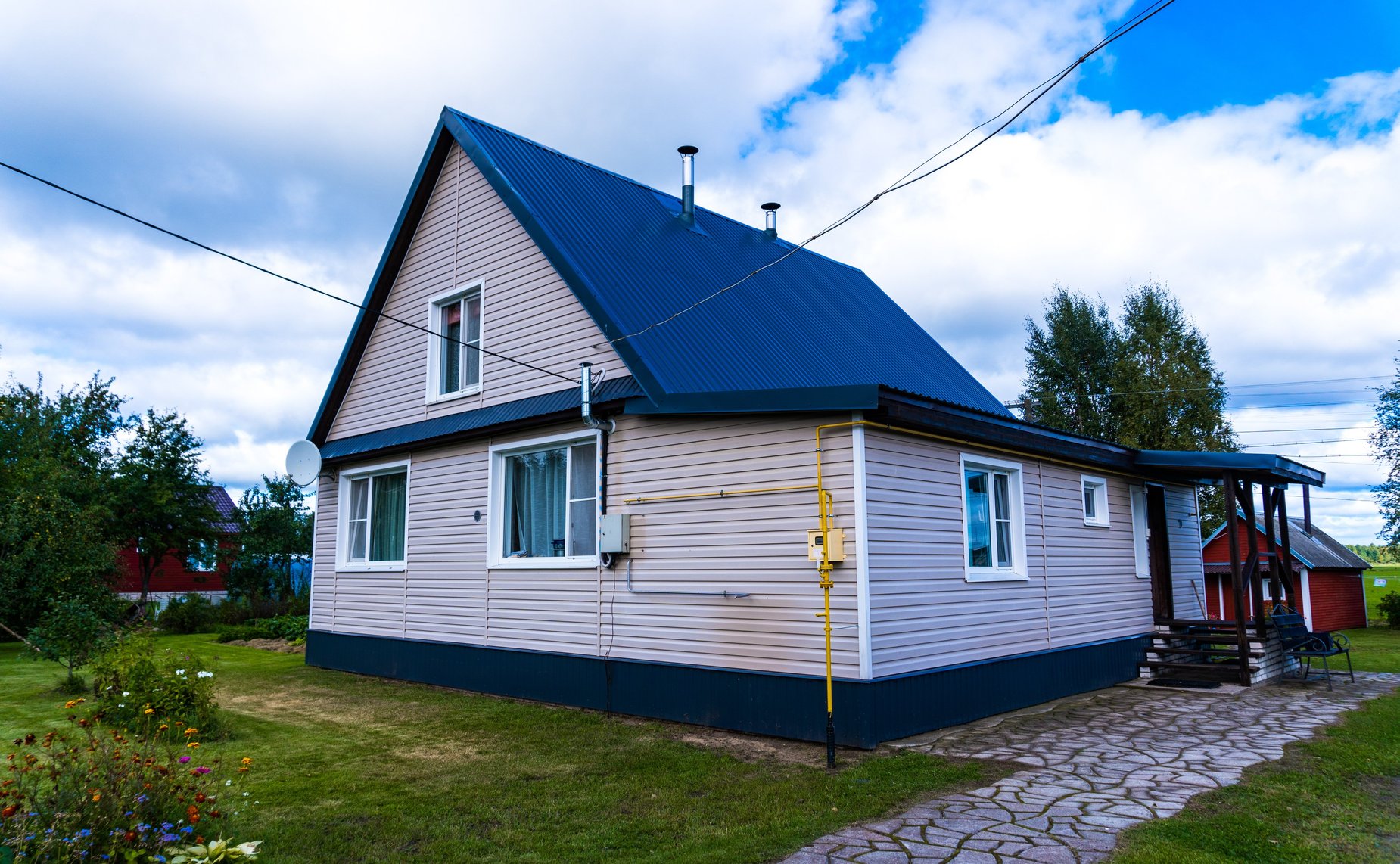 В деревне Мегрега Олонецкого района Республики Карелия в рамках социальной программы догазификации проведен газ до земельных участков жителей