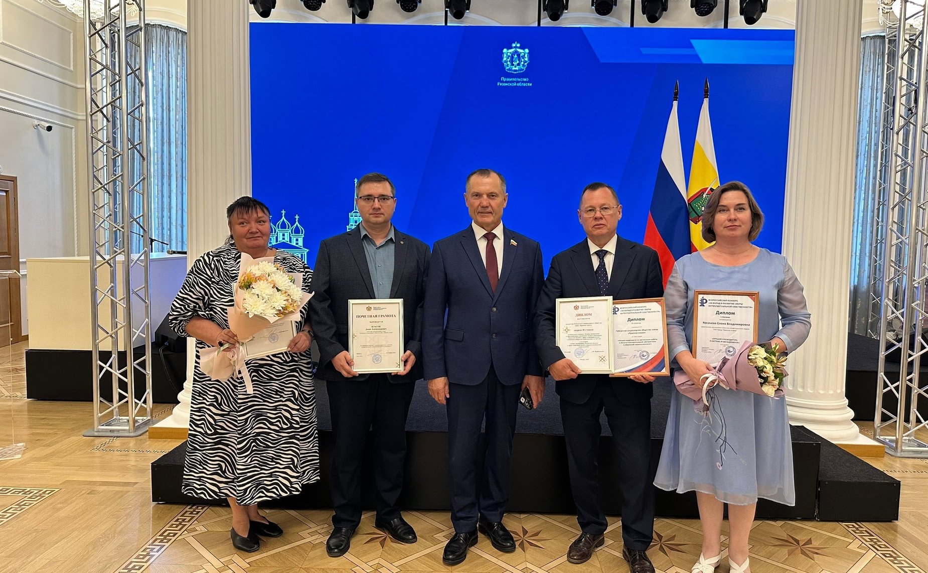 Игорь Мурог в преддверии Дня изобретателя и рационализатора провёл в Правительстве Рязанской области церемонию награждения разработчиков и новаторов региона