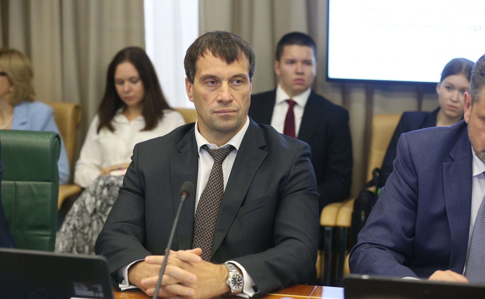 Эдуард Исаков