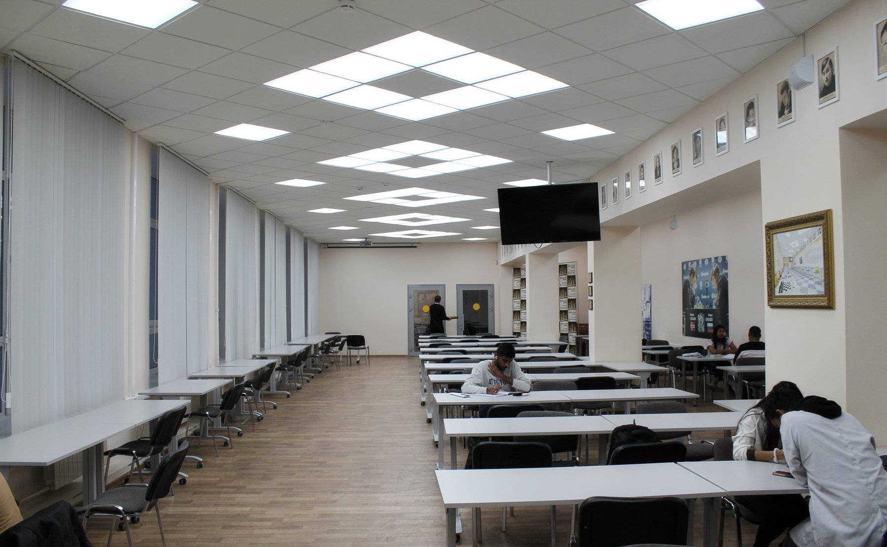 Сергей Мартынов встретился с руководителями и учениками Шахматной школы Сергея Карякина в Йошкар-Оле