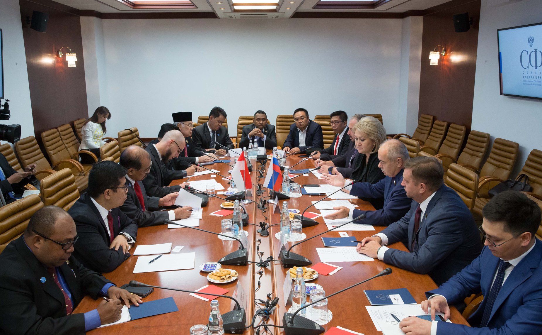 Встреча с заместителем Председателя Совета представителей регионов Республики Индонезии Ноно Сампоно