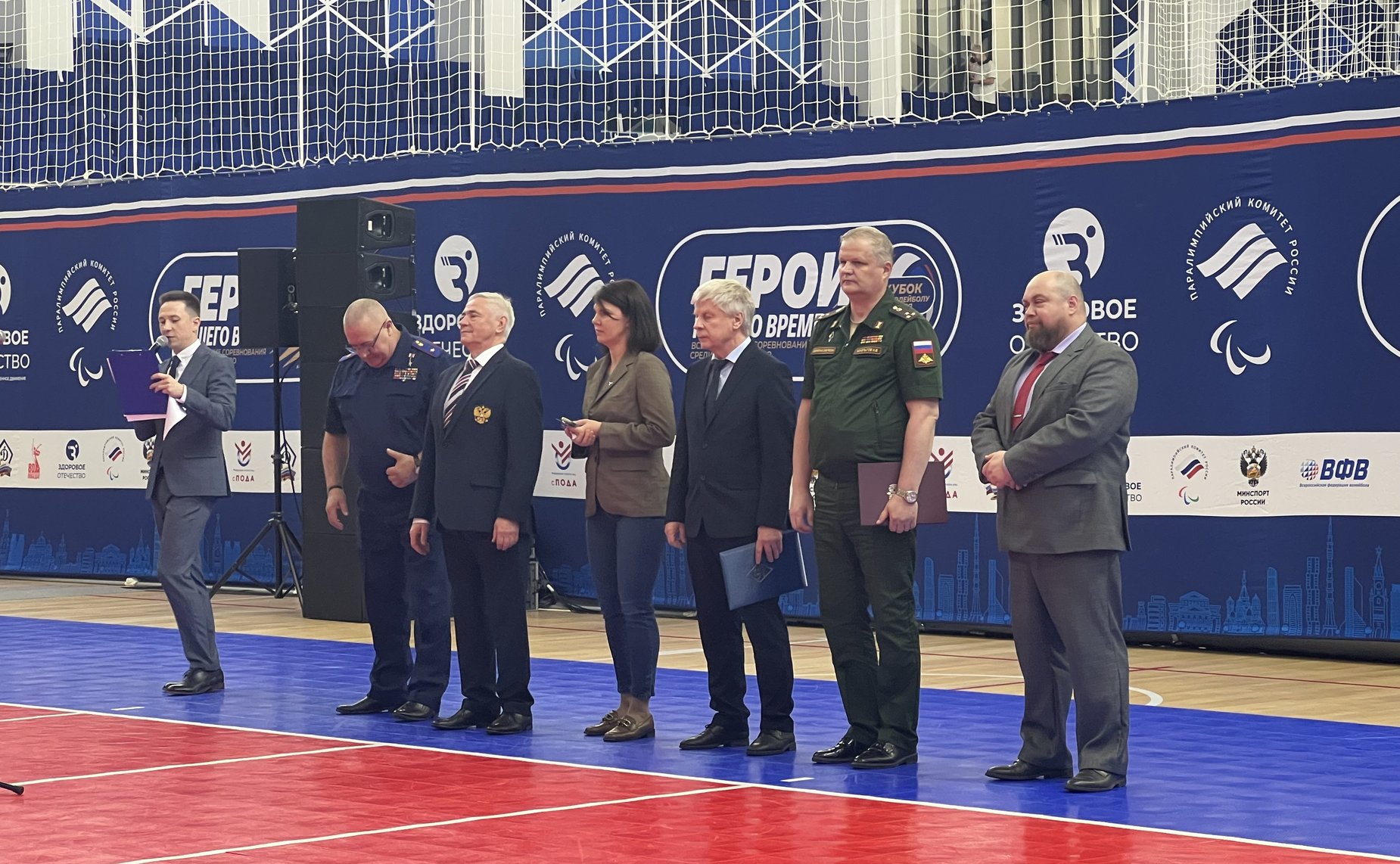 Юрий Валяев принял участие в торжественной церемонии открытия Всероссийских соревнований среди ветеранов СВО «Кубок по волейболу сидя «Герои нашего времени»