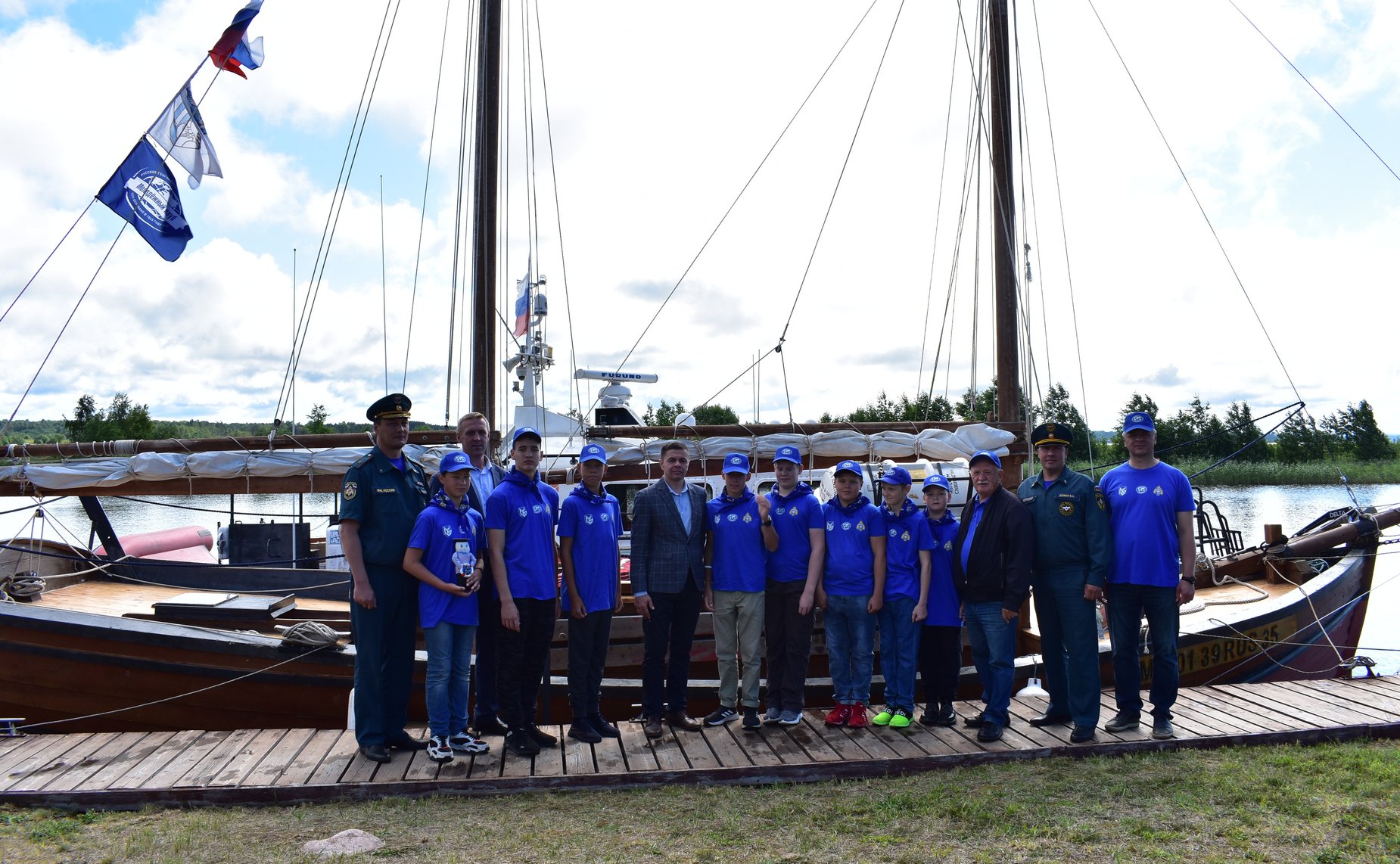 На базе Образовательного центра — кадетской школы «Корабелы Прионежья» стартовала первая экспедиция Русского географического общества «Плавучая школа»
