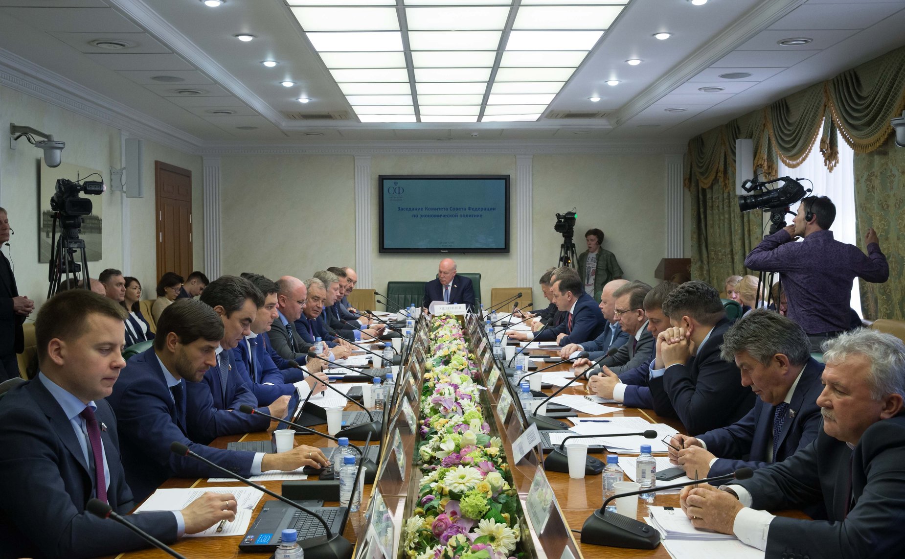 Заседание Комитета СФ по экономической политике