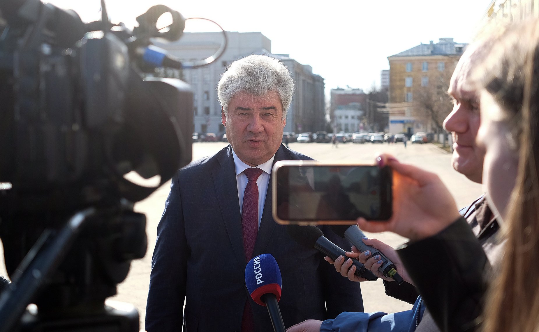 Виктор Бондарев