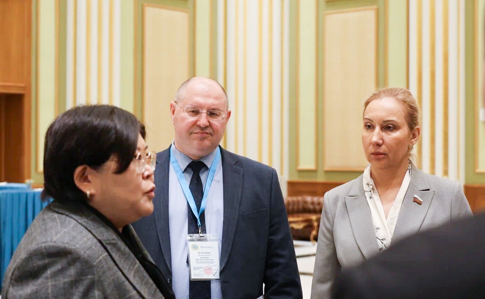 Делегация сенаторов по наблюдению за проведением референдума по принятию новой Конституции Казахстана приняла участие во встрече в Конституционном суде Республики Казахстан