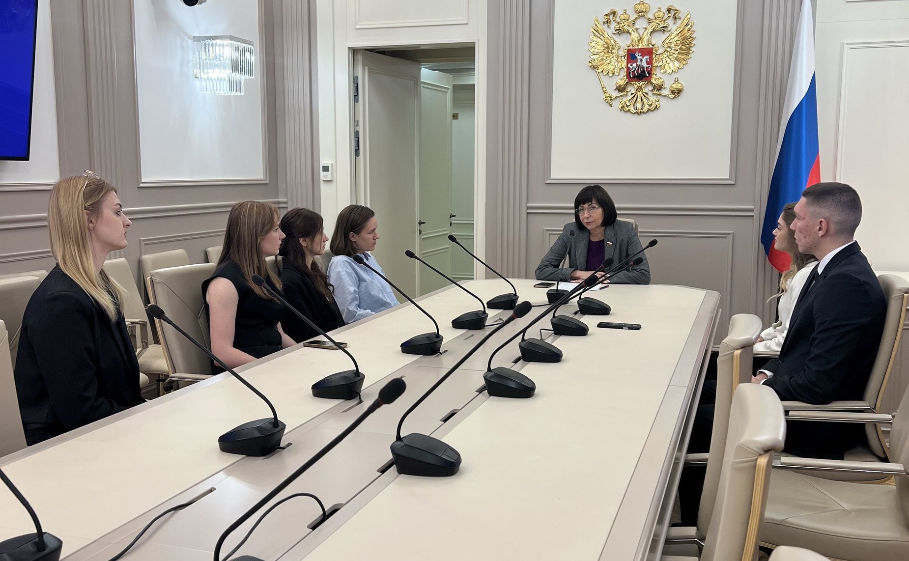 Наталья Котова встретилась в Совете Федерации с победителями Всероссийского конкурса научно-исследовательских работ студентов «Юристы и право в период Великой Отечественной войны (1941-1945гг.)»