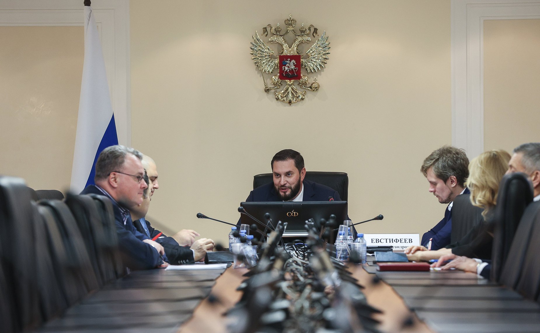 Круглый стол на тему «Меры экономического стимулирования создания новых высокотехнологичных рабочих мест»