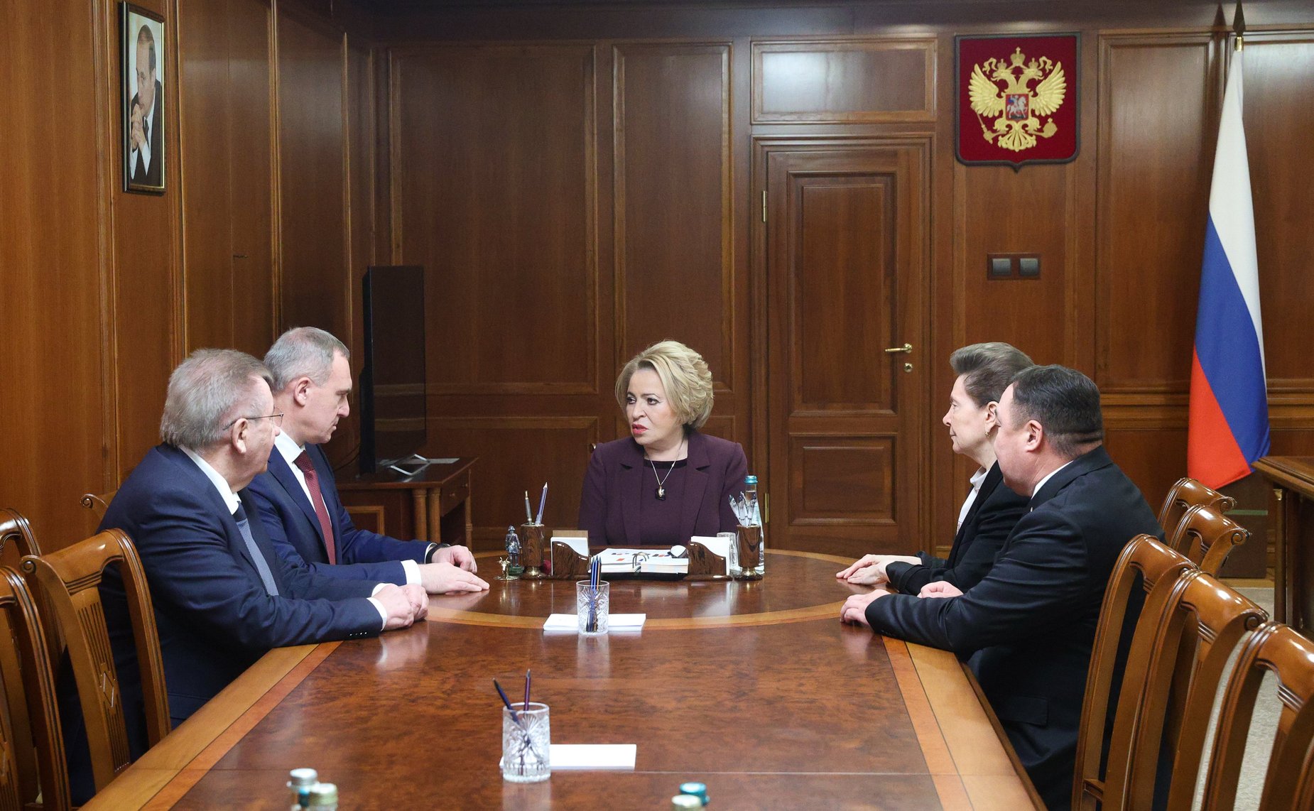 Валентина Матвиенко провела встречу с губернатором Ханты-Мансийского автономного округа – Югры Русланом Кухаруком