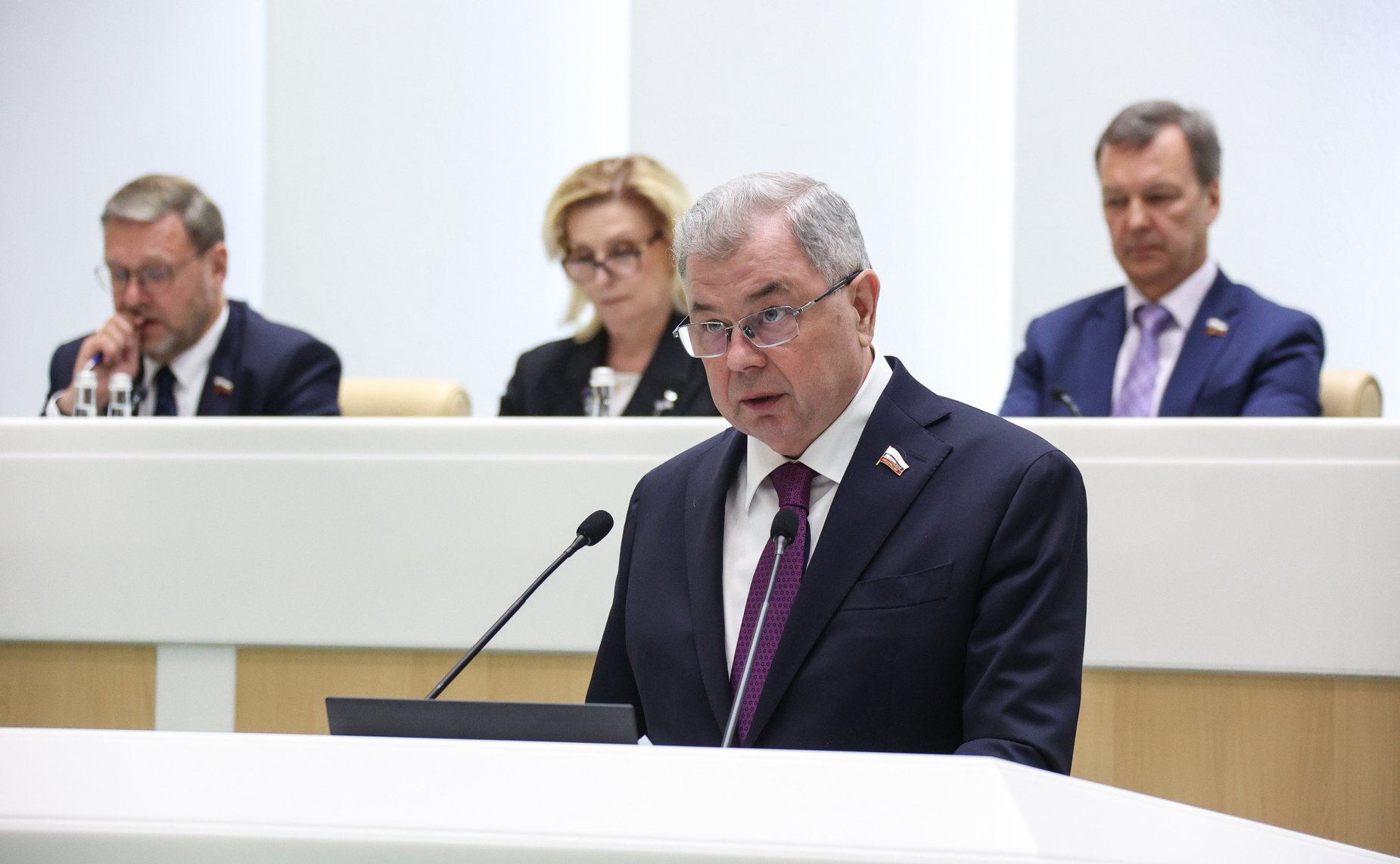 Анатолий Артамонов