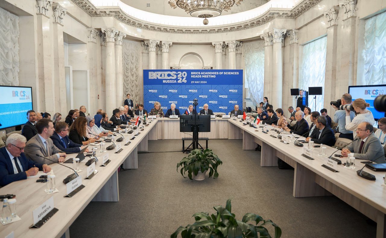 Председатель Комитета Совета Федерации по науке, образованию и культуре Лилия Гумерова приняла участие во встрече глав академий наук стран БРИКС