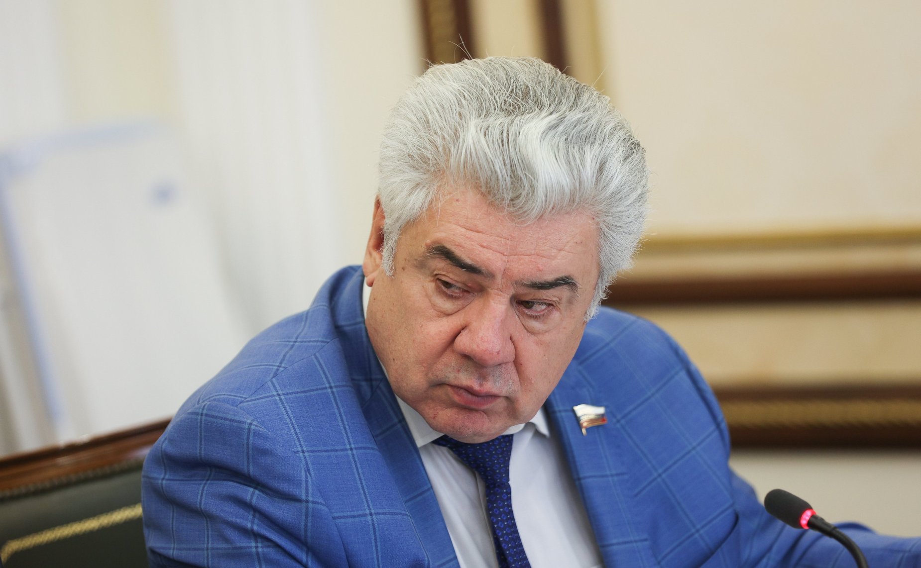 Виктор Бондарев