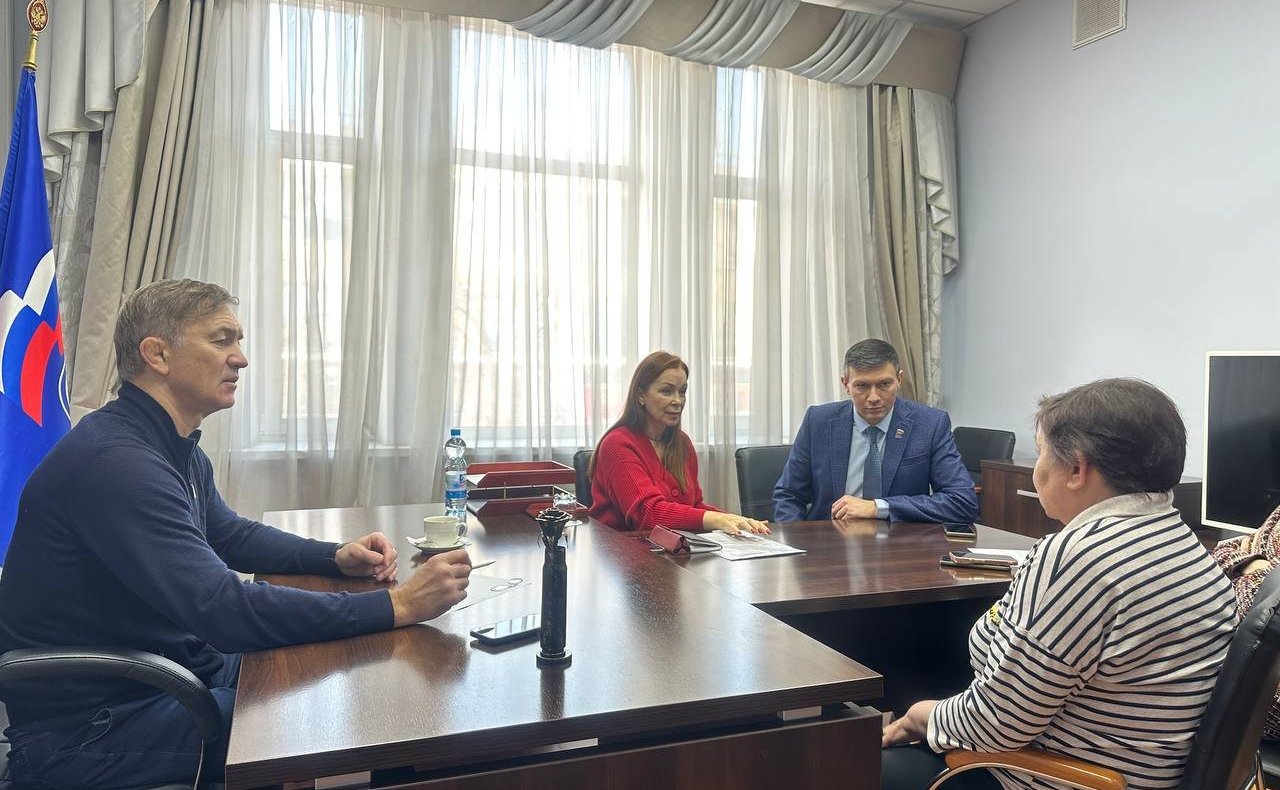 Александр Брыксин провёл личные встречи с курянами