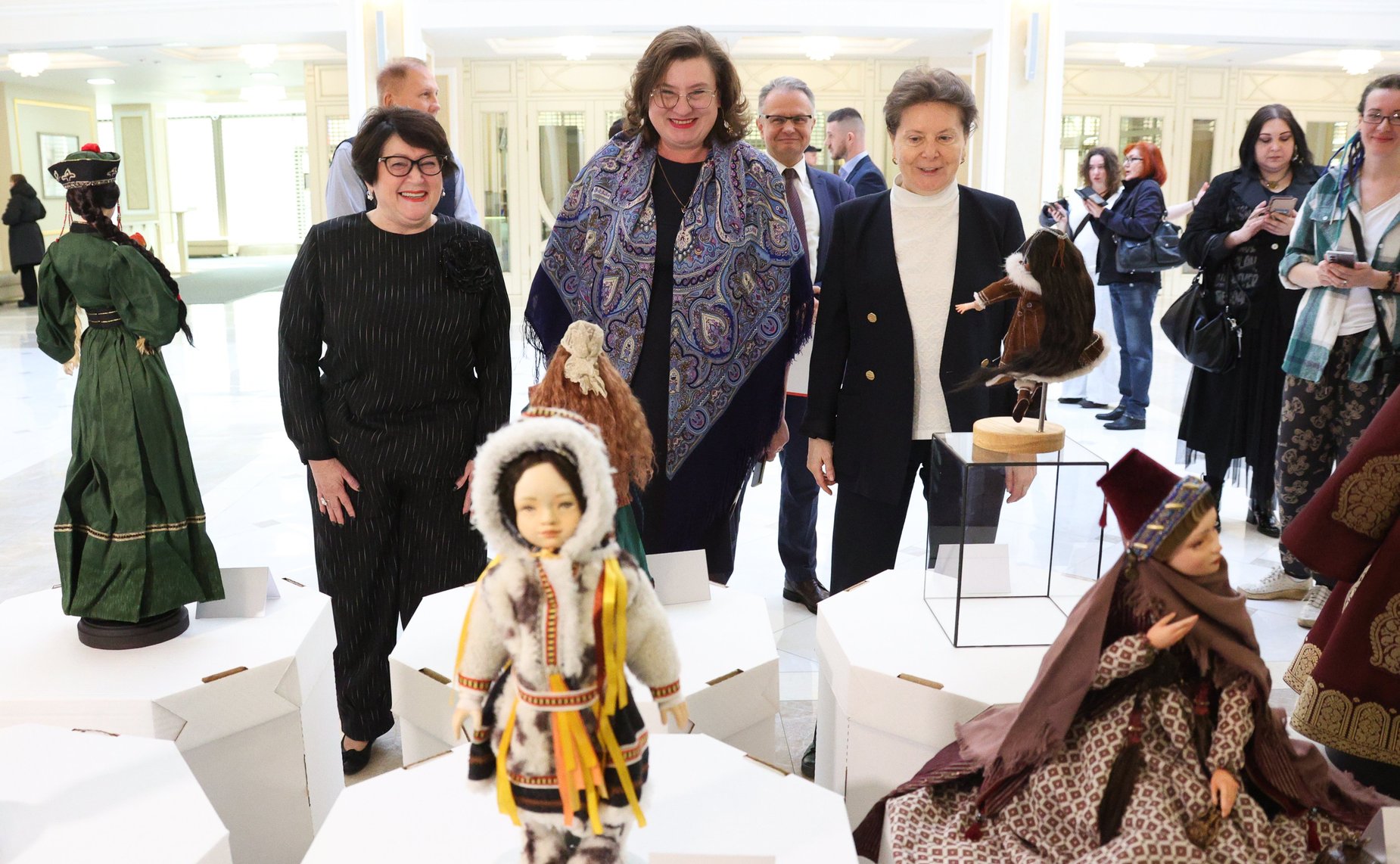 Открытие выставки, приуроченной к Дню народного единства, в рамках Фестиваля православной культуры и традиций малых городов и сельских поселений Руси «София»