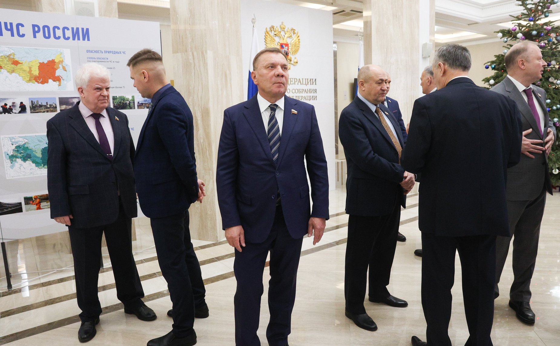 Открытие выставки «Служим Отечеству и МЧС России»