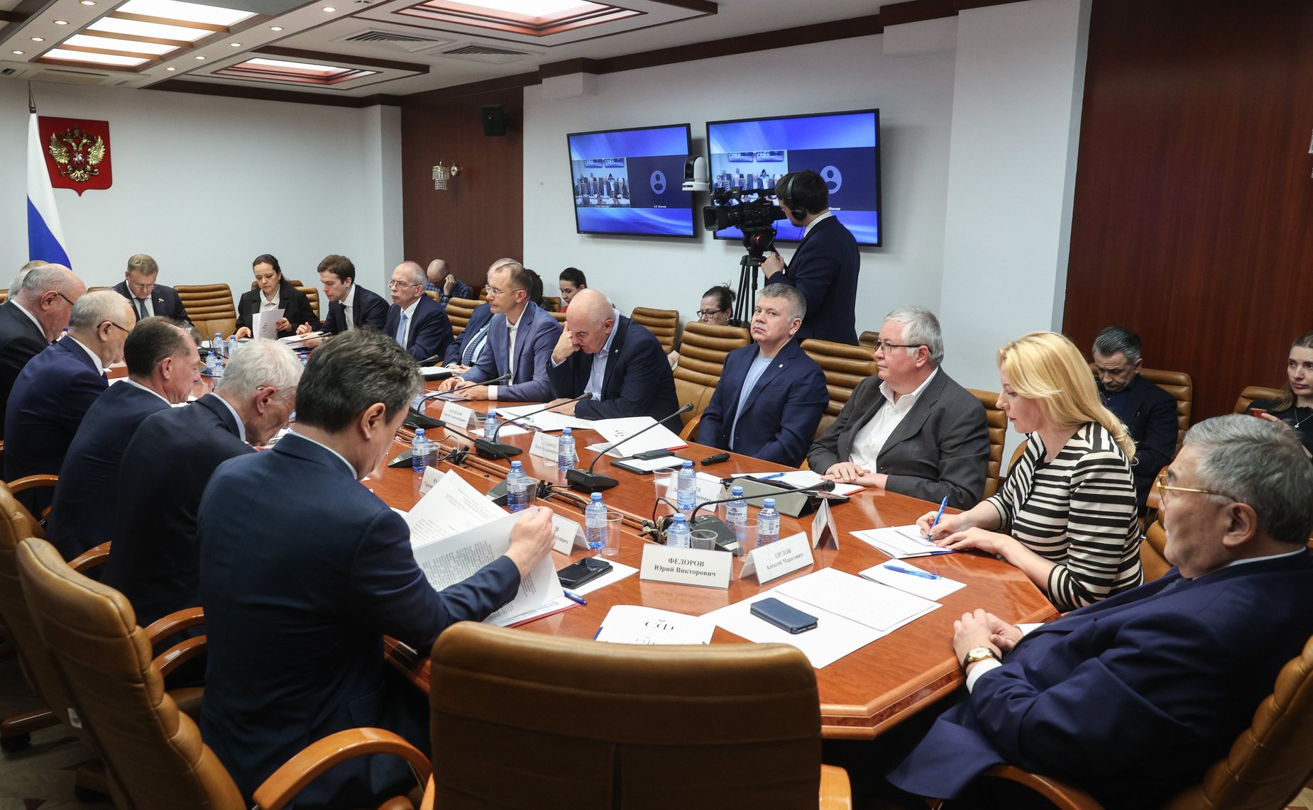 Круглый стол Комитета СФ по международным делам совместно с Комитетом СФ по экономической политике и Комитетом СФ по бюджету и финансовым рынкам