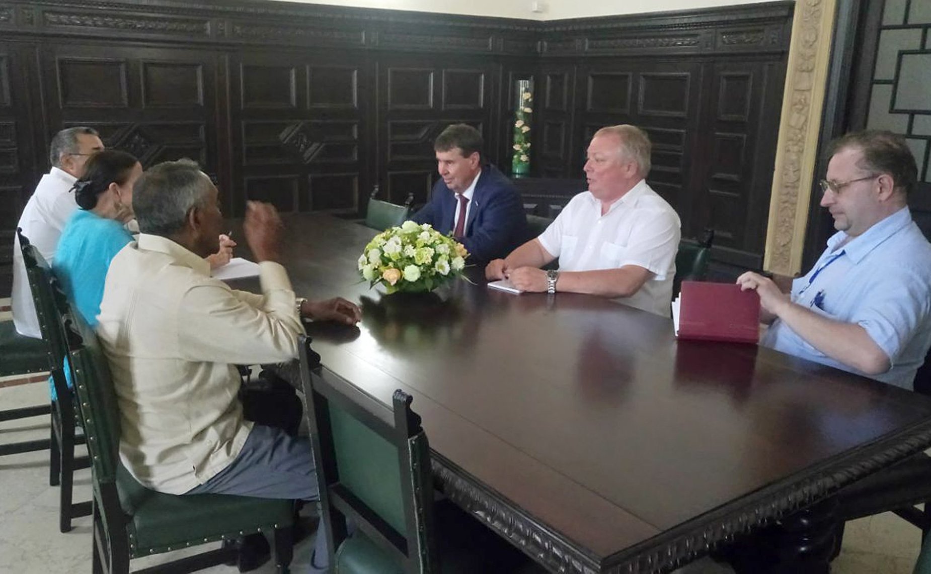 Встреча С. Цекова с председателем Комитета по международным делам Национальной ассамблеи народной власти Кубы