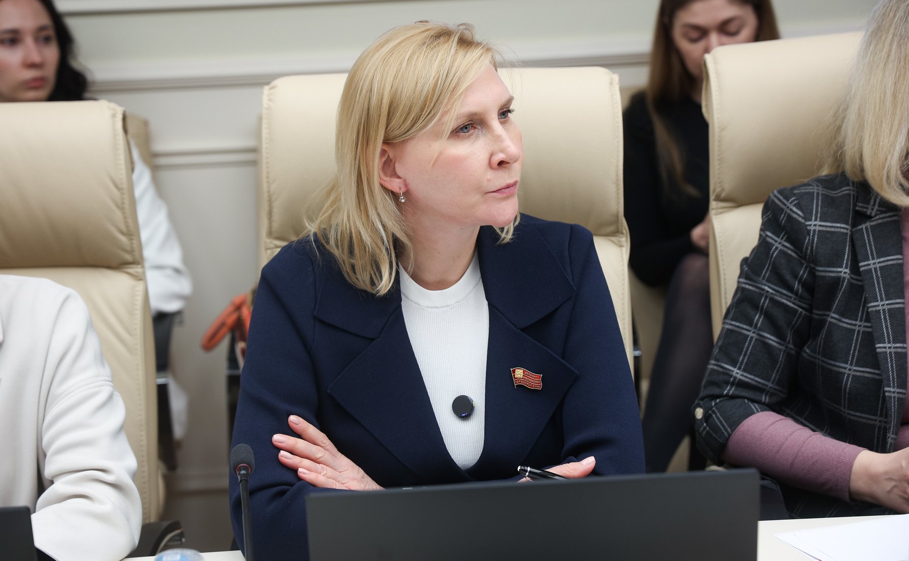 Круглый стол Комиссии СФ по информационной политике и взаимодействия со СМИ на тему «Информация и искусственный интеллект:взаимосвязь, вызовы и угрозы»