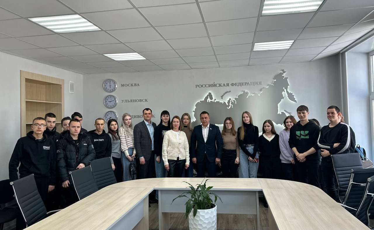 Айрат Гибатдинов провёл встречу со студентами экономического факультета Ульяновского государственного аграрного университета
