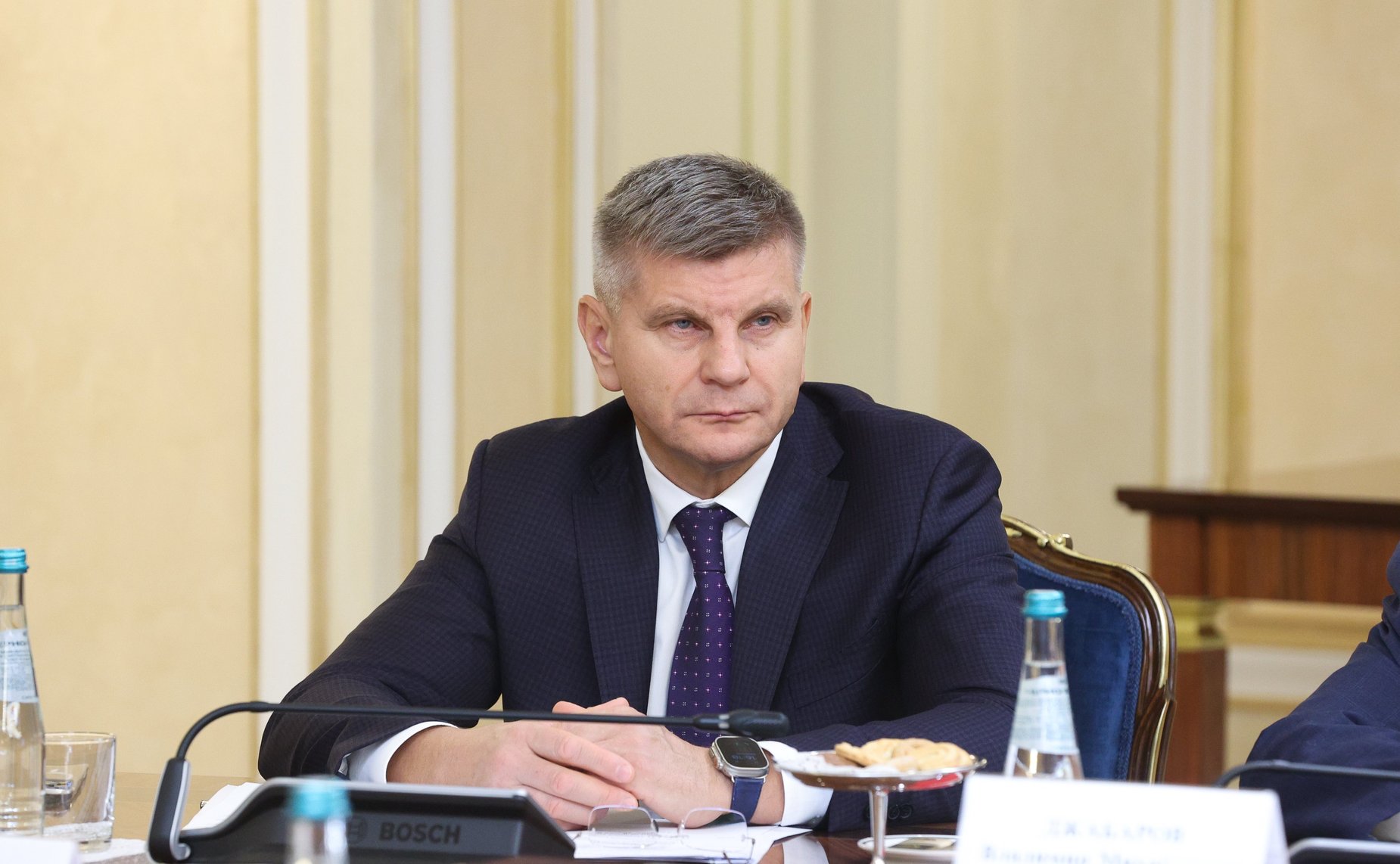 Геннадий Голов