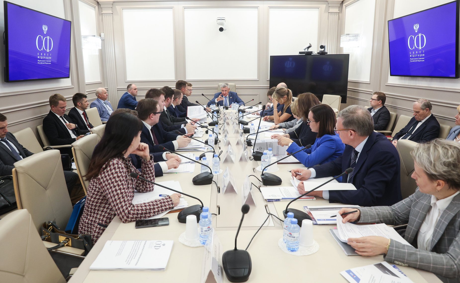 Заседание секции по военно-промышленной политике и бюджету Экспертного совета при Комитете СФ по обороне и безопасности