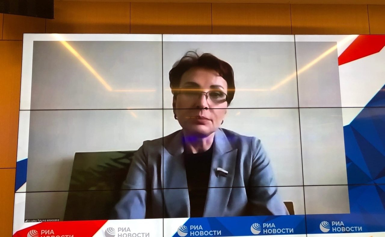 Онлайн-брифинг на тему «Мифы и правда о коронавирусе. Мнения врачей»