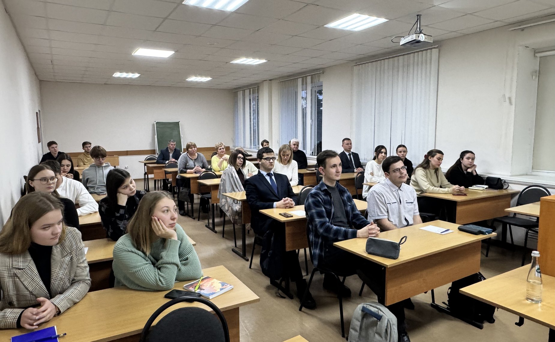 Сергей Митин выступил с лекцией о законодательном обеспечении развития Российской Федерации