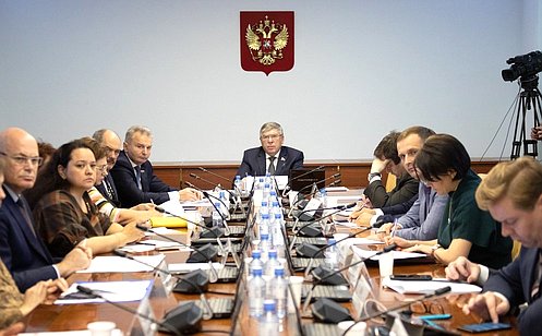 Развитие социальной и спортивной инфраструктур в Томской области обсуждалось на заседании профильного Комитета СФ