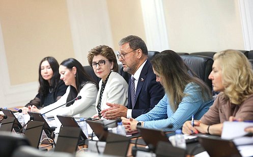 К. Косачев провел первое заседание редакционного комитета по подготовке Итогового документа Четвертого Евразийского женского форума