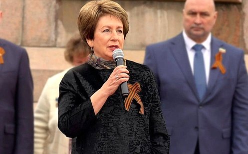 http://council.gov.ru/media/photos/large/5KZJPYtO4WqzUlbp20oSaLwWxUYIENWi.jpg