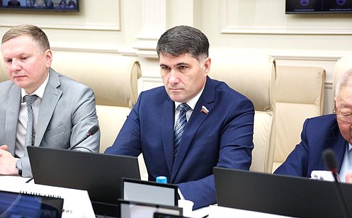 http://council.gov.ru/media/photos/large/5sIg3DOnTw6894NAIrZhpadW0byK8MjA.jpg