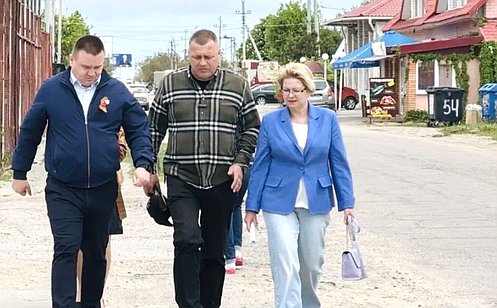 http://council.gov.ru/media/photos/large/6Ze8xXaztBniReAS9xPLcGuckT8hqykA.jpeg