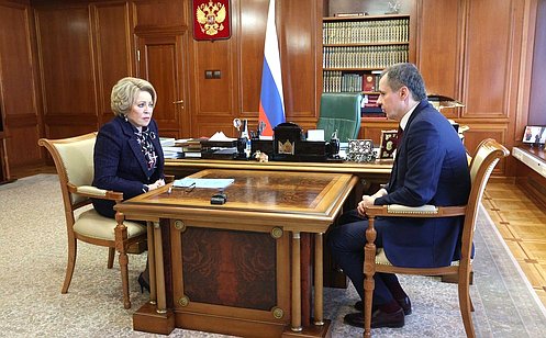 В. Матвиенко провела встречу с губернатором Белгородской области В. Гладковым