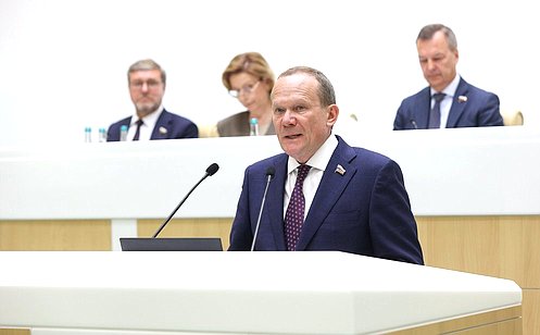 http://council.gov.ru/media/photos/large/7oxAeqm03PqUhY7W0uOZYJA6M2Etetpp.jpg