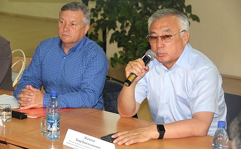 Б. Жамсуев: Необходимо активное участие представителей гражданского общества в развитии Забайкальского края