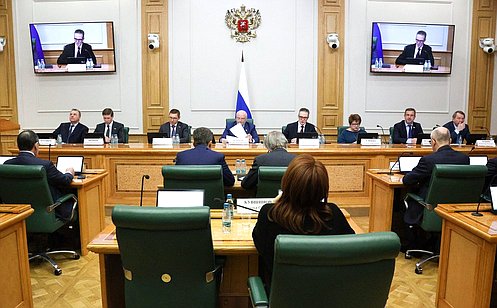 http://council.gov.ru/media/photos/large/AFosUm5e99kAdF5pHeEKRzTg2aTidWr5.jpg