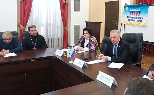 В. Наговицын провел встречу с членами Общественной палаты Бурятии