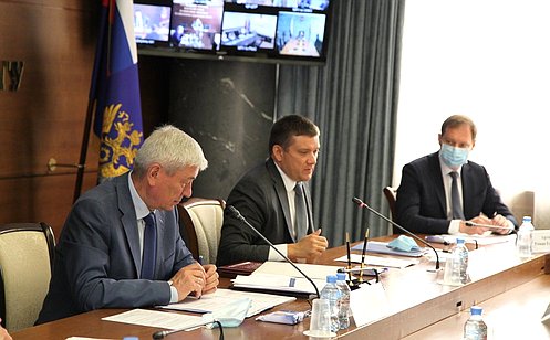 Н. Журавлев: Мы заинтересованы в обмене информацией с Росфинмониторингом о проблемах при реализации нацпроектов
