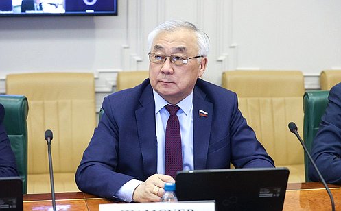 http://council.gov.ru/media/photos/large/IAOPAPoeYPJuuSNBlFzPzc46KxLYG1W2.jpg