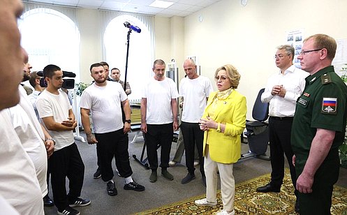 В. Матвиенко посетила в Кисловодске Военный санаторий и встретилась с участниками СВО, проходящими реабилитацию