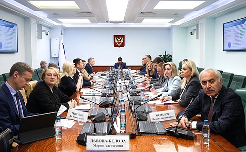 http://council.gov.ru/media/photos/large/NnRoAgrVFTmACWLWu5E07FyJqAZGNGlh.jpg