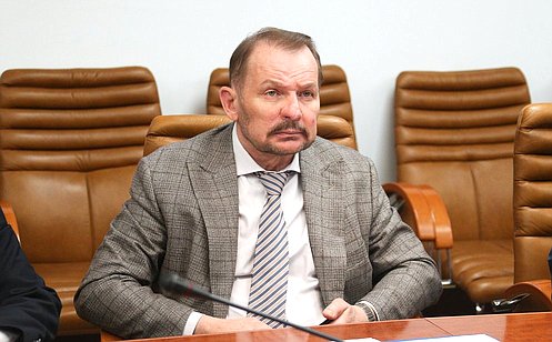 С. Белоусов: Совершенствование природоохранного законодательства должно учитывать интересы жителей Алтайского края