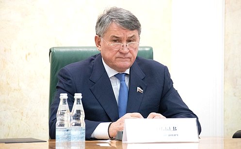 Сенаторы и эксперты работают в Архангельской области над вопросами совершенствования лесного законодательства РФ