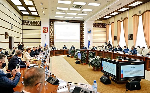 Сенаторы в Улан-Удэ обсудили ход реализации Постановления СФ о господдержке социально-экономического развития Бурятии