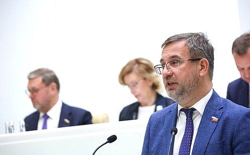 http://council.gov.ru/media/photos/large/ZqsUvQ6qzWdD7RasV9Fjjqbn6FgSJAAa.jpg