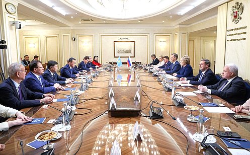 http://council.gov.ru/media/photos/large/ZsJSAuiNHtCArjeEbbMWoKnkW9BS92nU.jpg