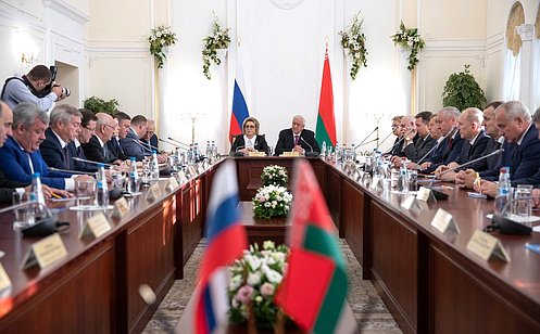 В. Матвиенко: Руководители регионов России и Беларуси заинтересованы в совместной работе на благо народов двух стран