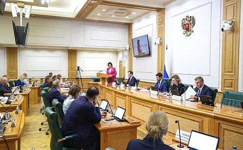 http://council.gov.ru/media/photos/large/adidsoeEUb4OAmWclKjsjh5ZQHYDsAIy.jpg